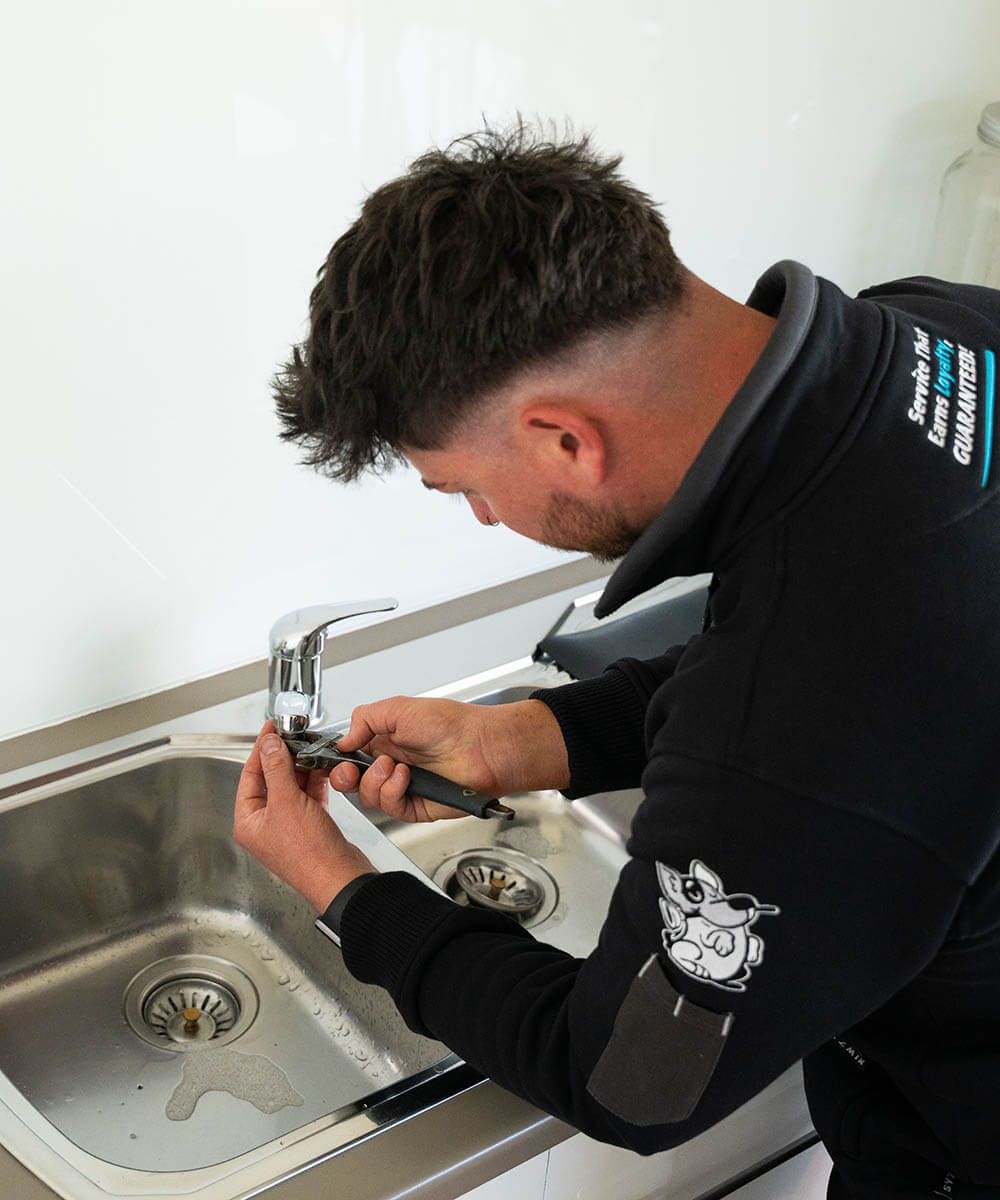 Loyal Plumber Fixing Leaking Taps in Adelaide